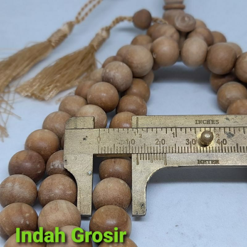 TASBIH KAYU CENDANA WANGI 12MM 99BUTIR DI JAMIN 100%  ASLI NATURAL