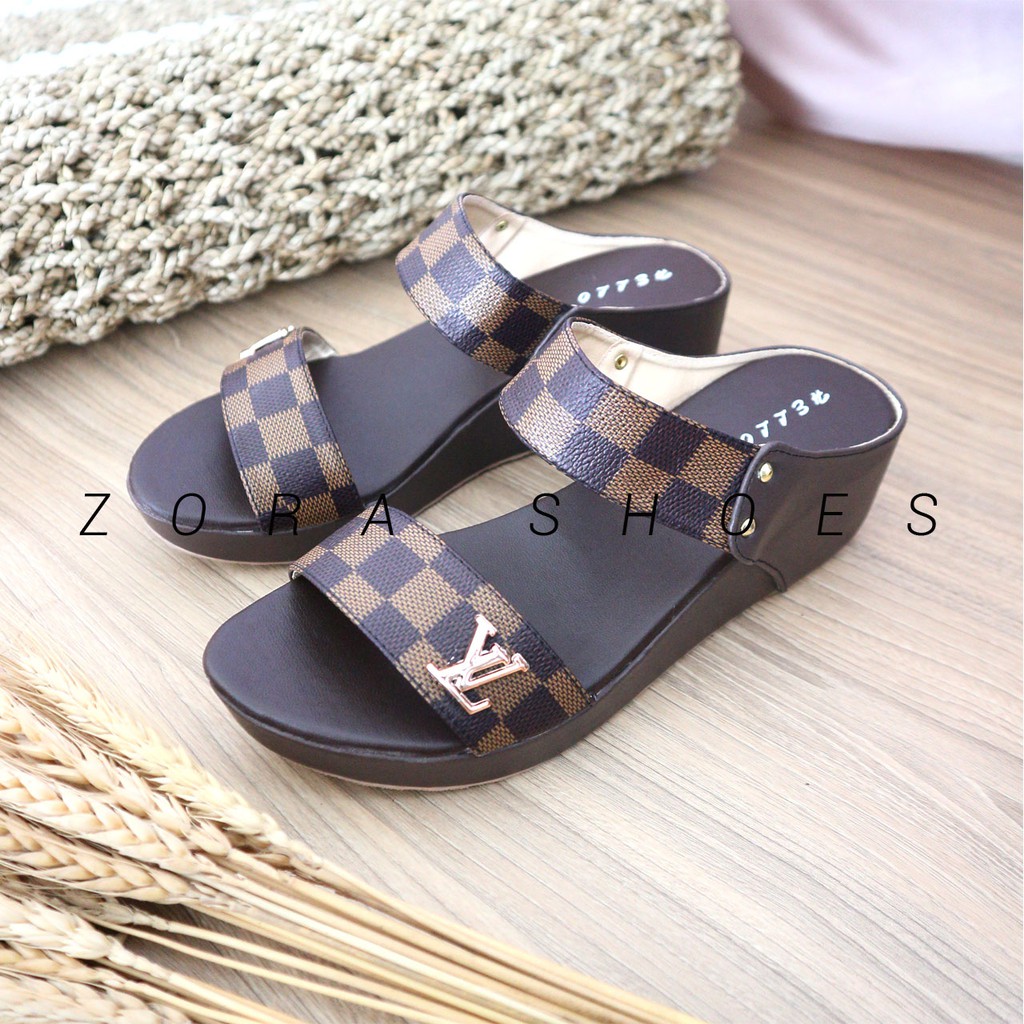 Sandal Wanita Zora Wedges Wanita LV BAN 02