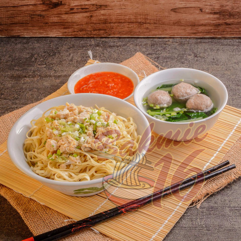 

Mie Yamien Toping Baso Frozen Food Non Halal Homepack