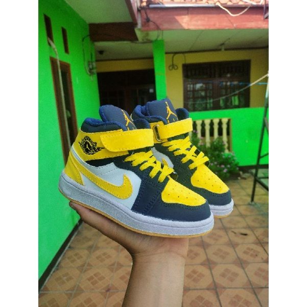 SEPATU ANAK JORDAN MICHIGAN KUNING NAVY GRADE ORI SEPATU ANAK LAKI KADO