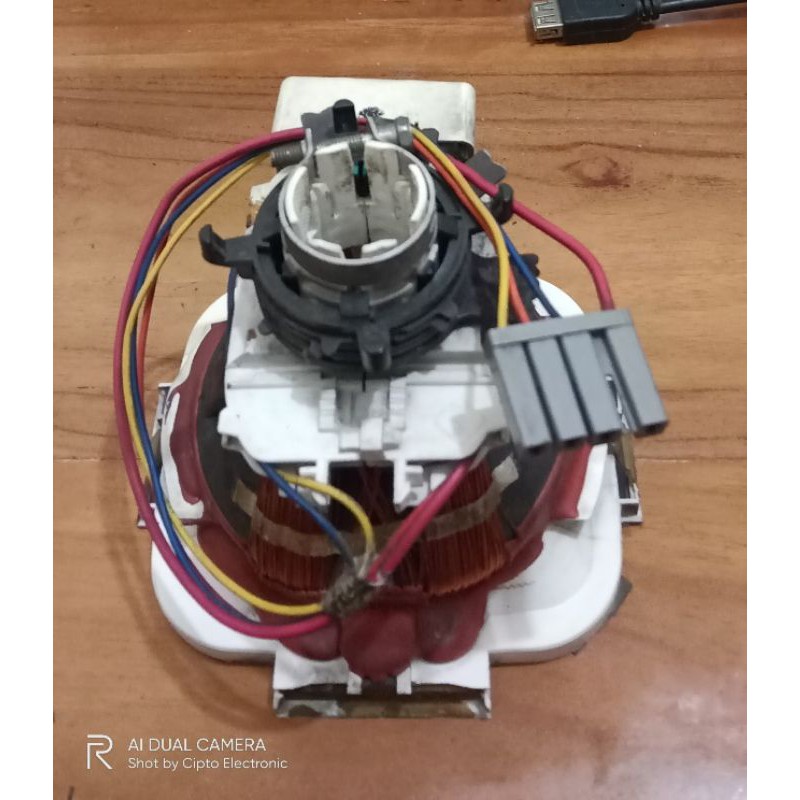 Yoke TV Flat 14 in LG