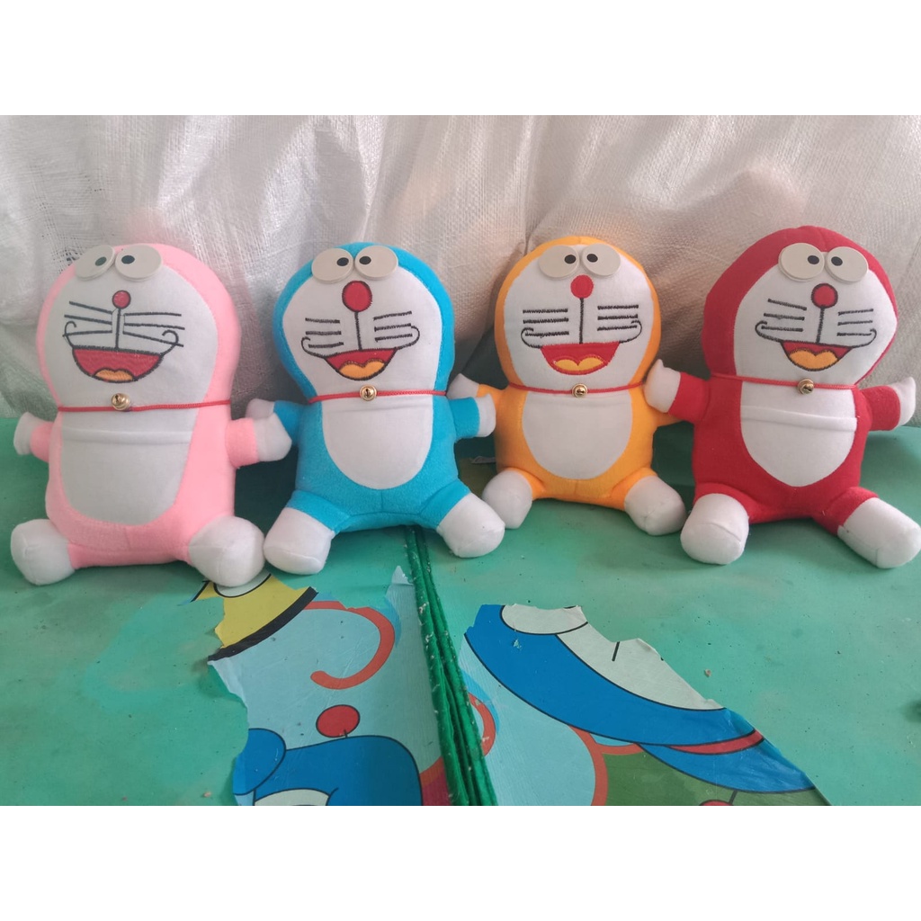 Boneka doraemon paket hemat isi 4 pcs warna warni