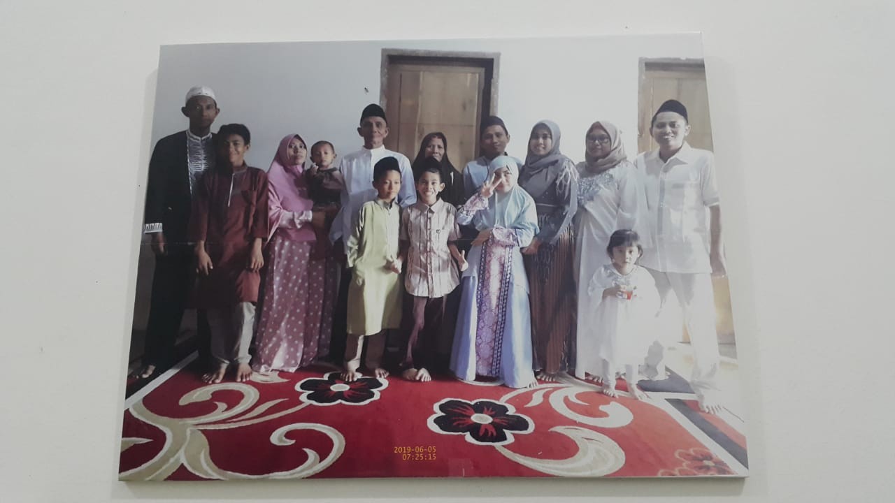 Cetak Foto 20x30cm Bingkai Frameless