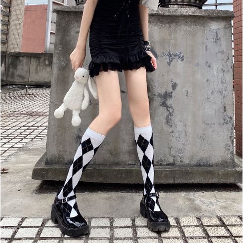 KT-10 KAOS KAKI SEGI HITAM PUTIH Sebetis Gothic Lolita Cosplay