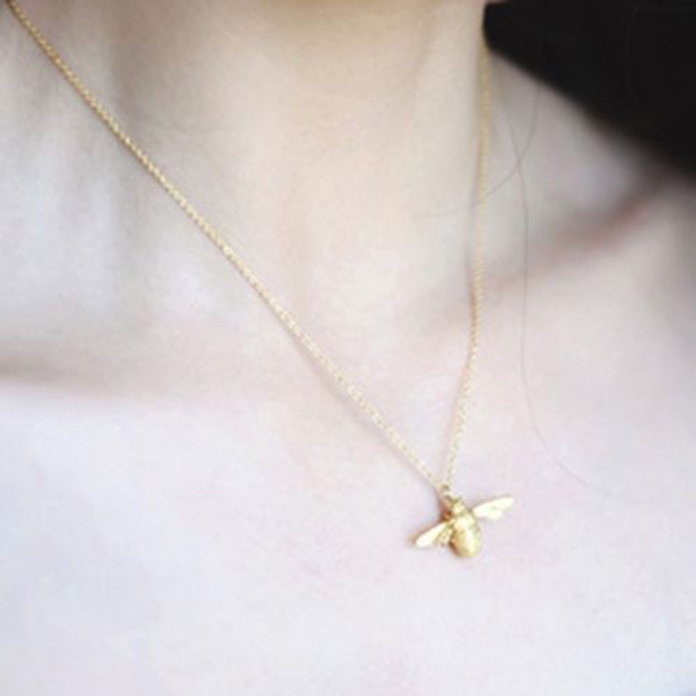 Hu Hu Hu Hu Hu Alat Bantu Pasang Kacamata♡ Kalung Rantai Choker Wanita Dengan Liontin Lebah Untuk Pesta Malam