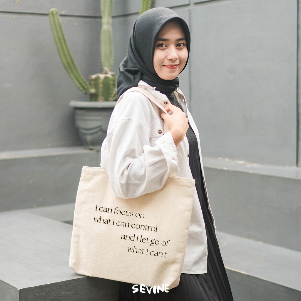 Sevine Tote Bag Kanvas Emily Resleting Kantong Laptop Tas Wanita Sekolah Kuliah Fashion Totebag Kerja Quotes Self Affirmation Vintage Aesthetic - VH