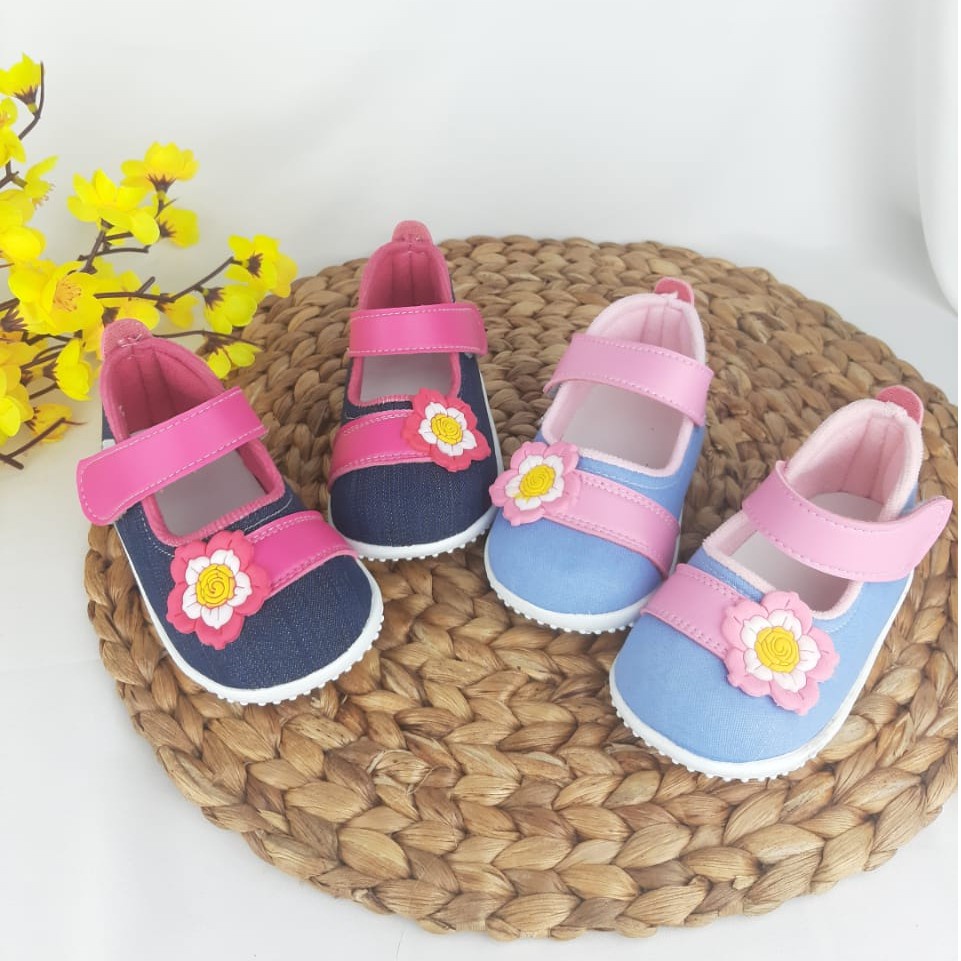 mandirishoesstore-SEPATU ANAK 1-2.5 TAHUN BUNGA BUNYI PINGGIR FAY21