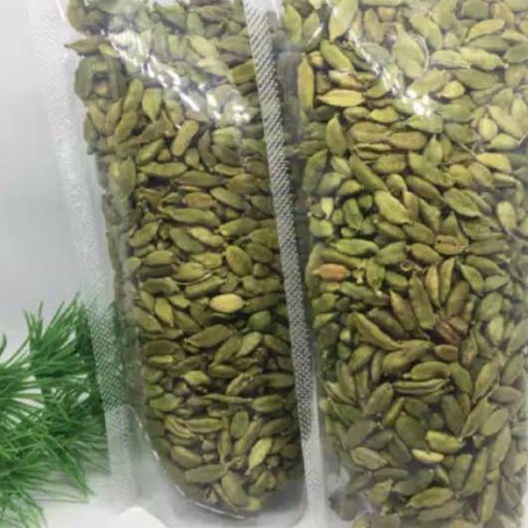 

BIJI KAPULAGA INDIA KERING /KARDAMUNGGU TERMURAH- 50 GRAM