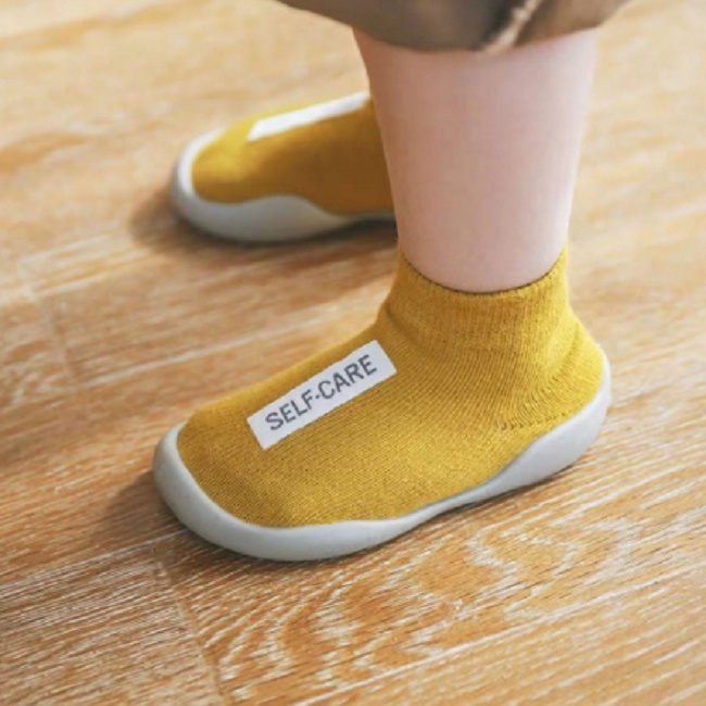 Sepatu Anak Prewalker Shoes Bayi Skidder Alas Karet Anti Slip