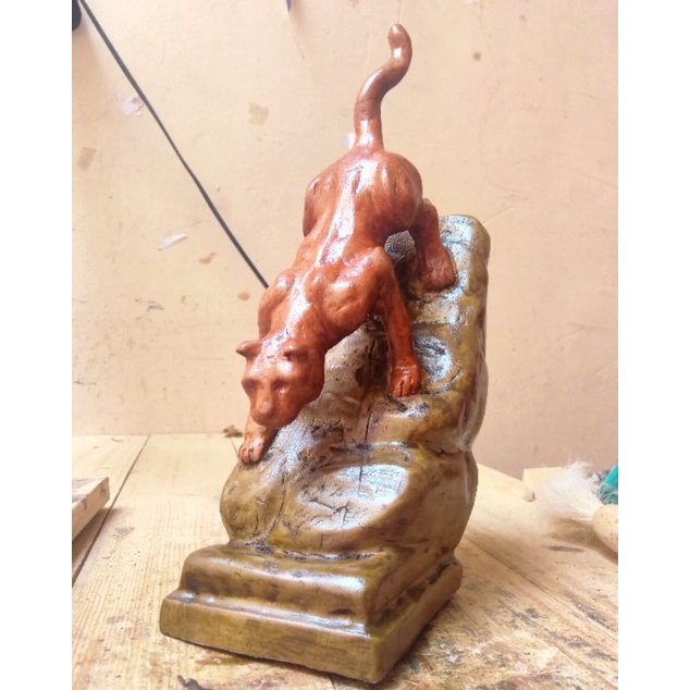 patung macan kayu jati