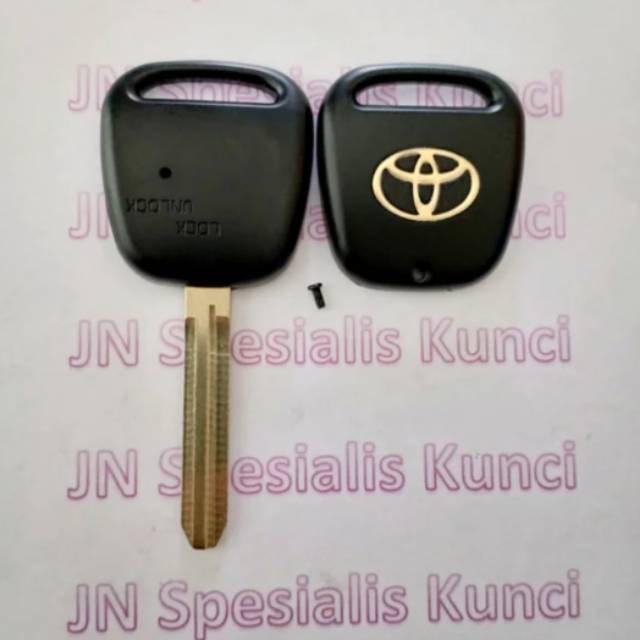 Casing kunci Toyota IST tombol 1 di samping