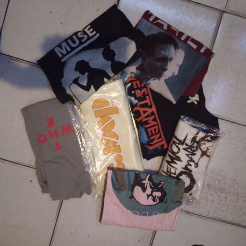 borongan kaos band second vintage enak banget diolah