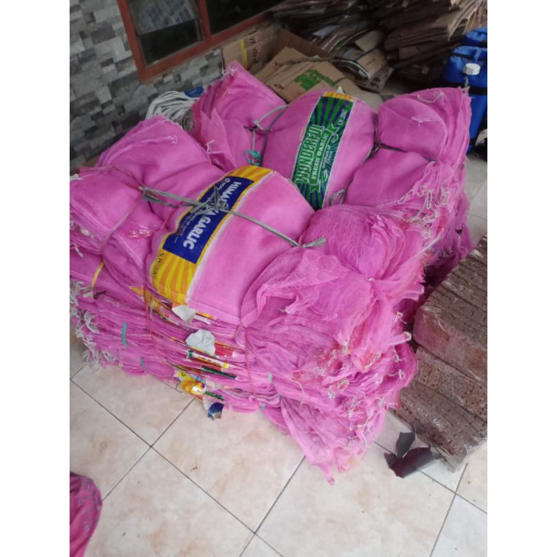 karung bawang bekas brongsong pelindung buah kelengkeng 1ikat 10 karung