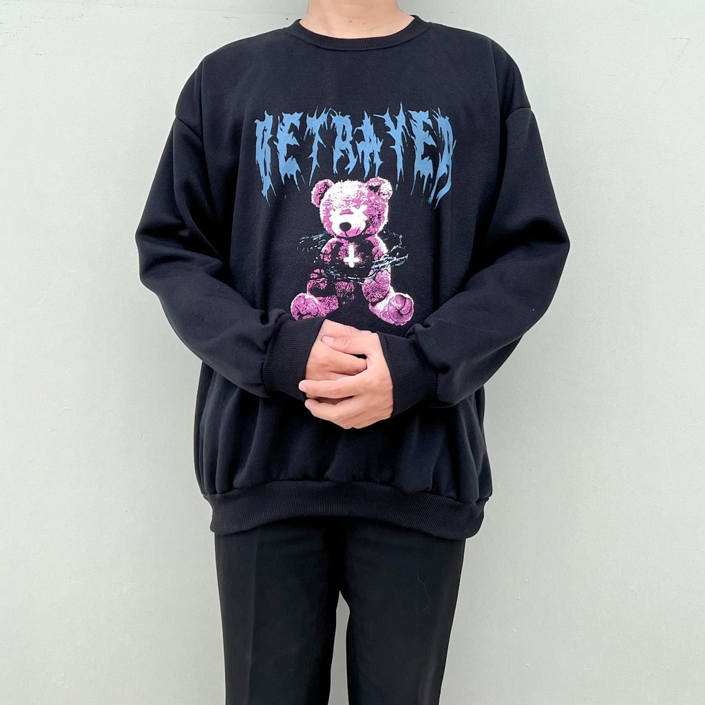 BETRAYER SWEATER OVERSIZE PRIA SWITER CREWNECK SWITER BERUANG