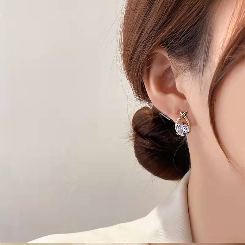 Anting Tusuk Wanita Desain Salib hollow Hias Berlian Gaya Korea Untuk Pesta