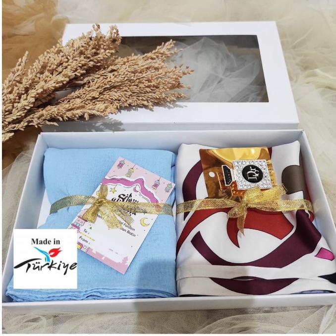 

Hampers Istanbul Turkey Paket Lebaran Jilbab Segi Empat Elegant Modis
