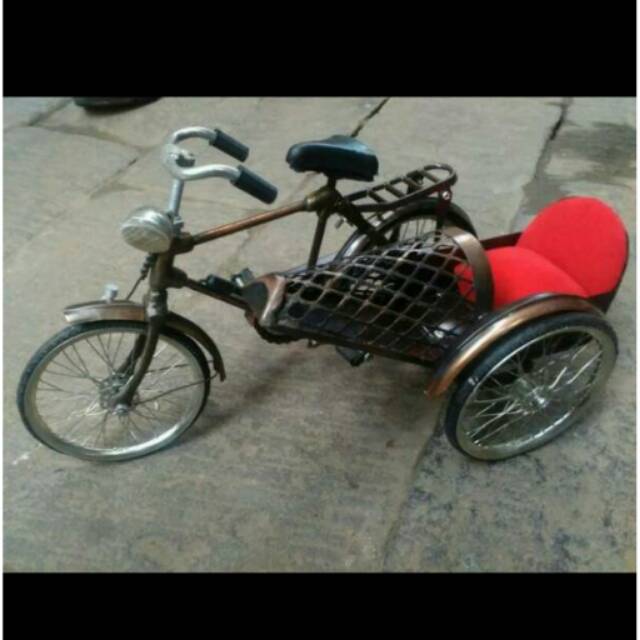 Miniatur Sepeda Becak Thailand