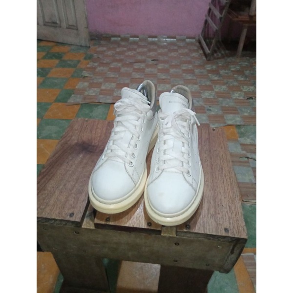 sepatu second Alexander McQueen size 41,kondisi 90% good conditions