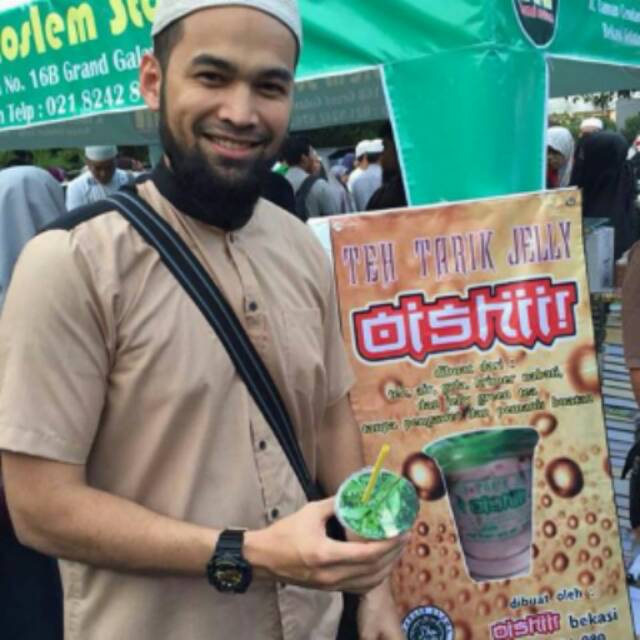 

oishii adalah mnuman yg uniq dgn perpaduan teh & krimer yg pas di tmbah jelly Gren tea. tnpa pngawet