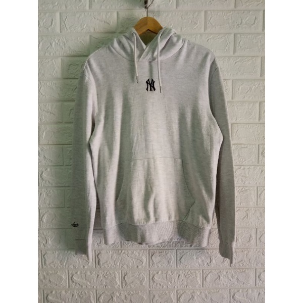 MLB NY Small Logo Center Hoodie Second