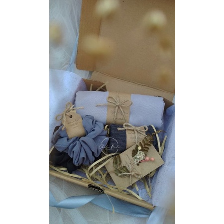 

hampers hijab, kado ultah, kado wisuda