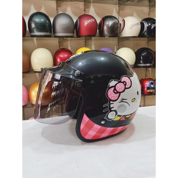 AIZO Helm Bogo Motif Hello Kitty Hitam Glossy Berlabel SNI BisaCOD Free Packing Kardus + Bubble Wrap