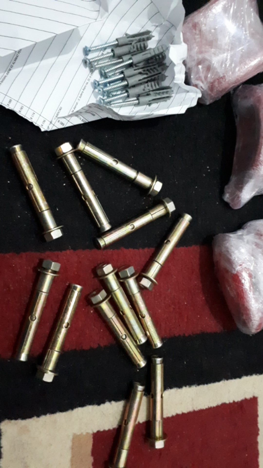 Baut Poin Panjat Untuk Dinding / Tembok