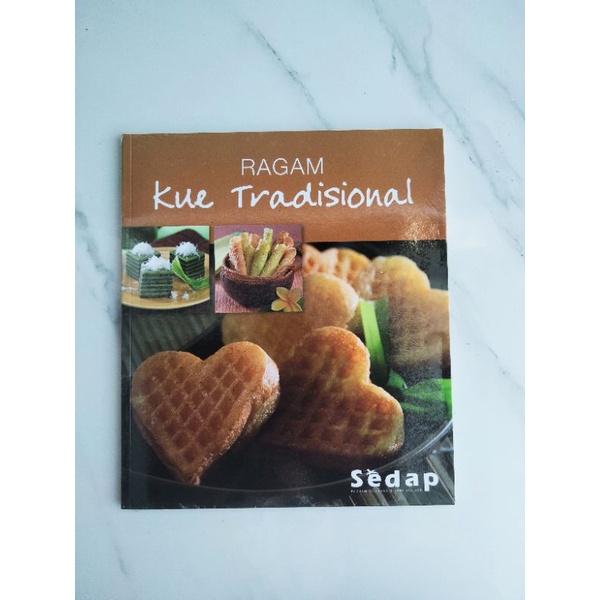BUKU RESEP KUE / RESEP KUE TRADISIONAL / RAGAM KUE TRADISIONAL