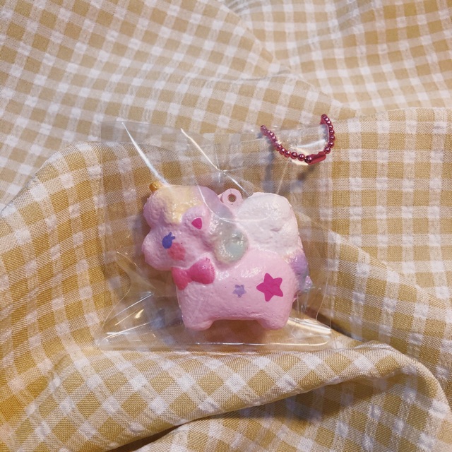 Domiel hug me friends blind bag unicorn squishy