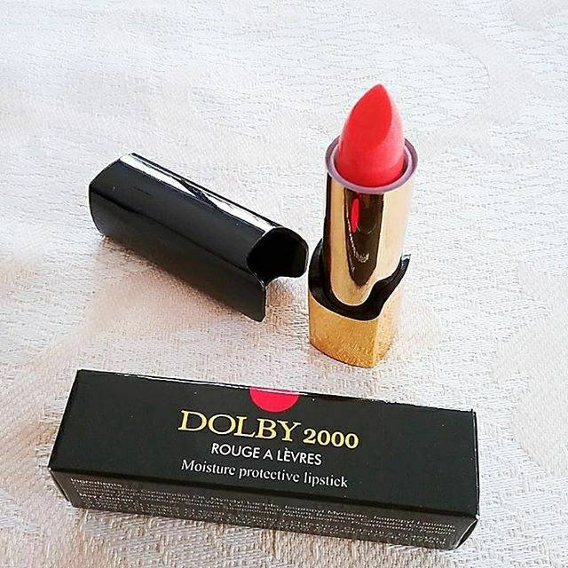 Grosir 1 box lipstik Dolby 2000 seri 151