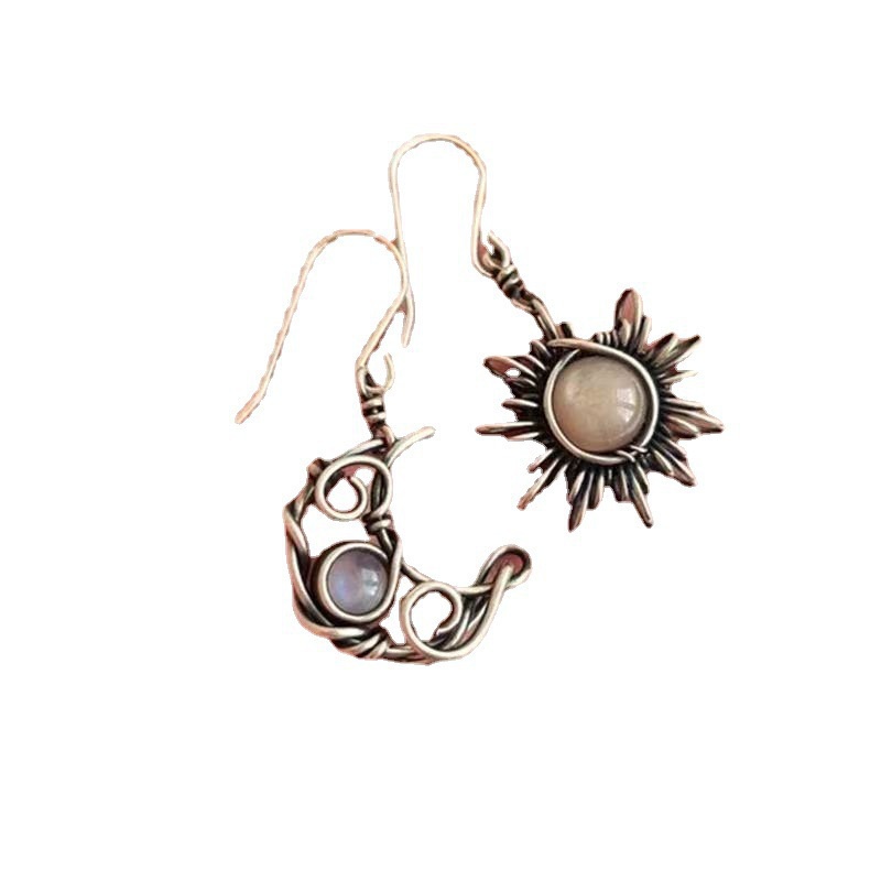 Anting Bentuk Matahari Dan Bulan Gaya Boho Vintage