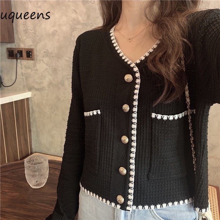 Cardigan Lengan Panjang V-Neck Wanita