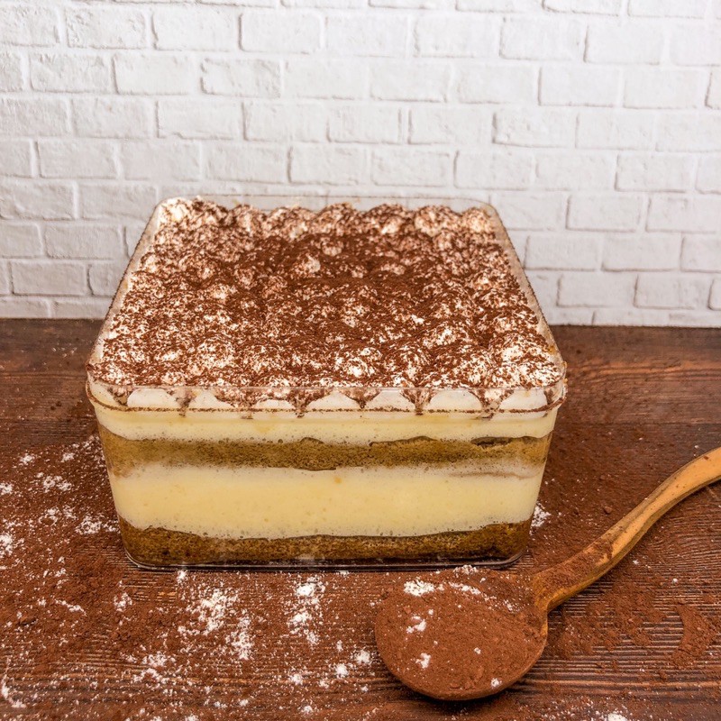 

Tiramisu Dessert Box