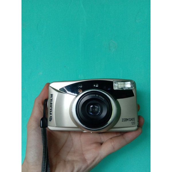kamera analog Fujifilm zoom date120