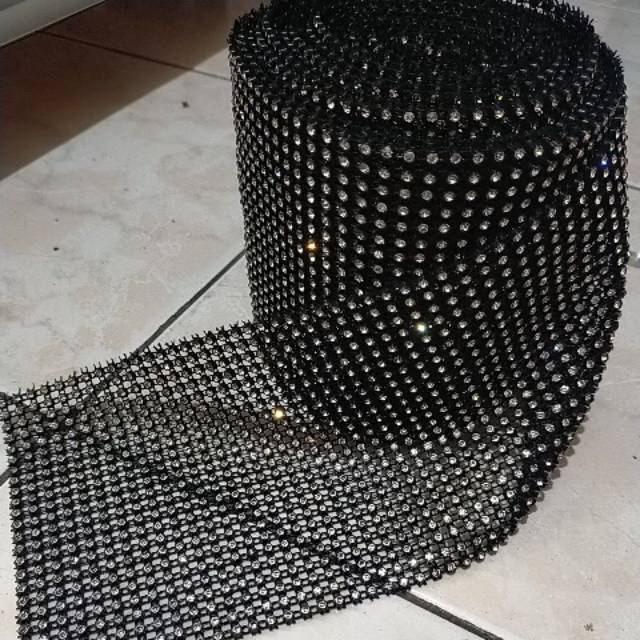 Hiasan baju mutiara baju manik manik