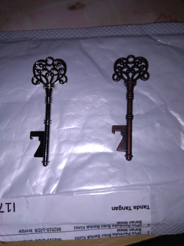2pcs Pembuka Botol Bentuk Kunci Bahan Metal