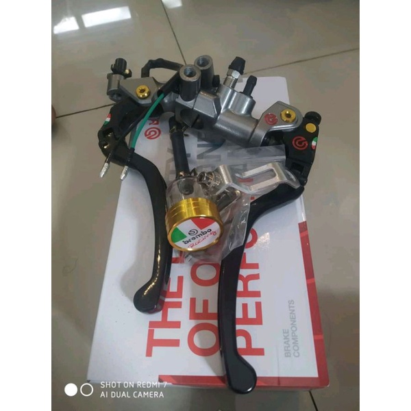 master rem Brembo + dudukan spion + kabel switch rem