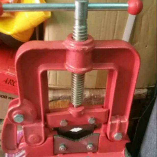 Alat Penjepit Pipa Catok Pipa Tanggem no.4 size 6 inch