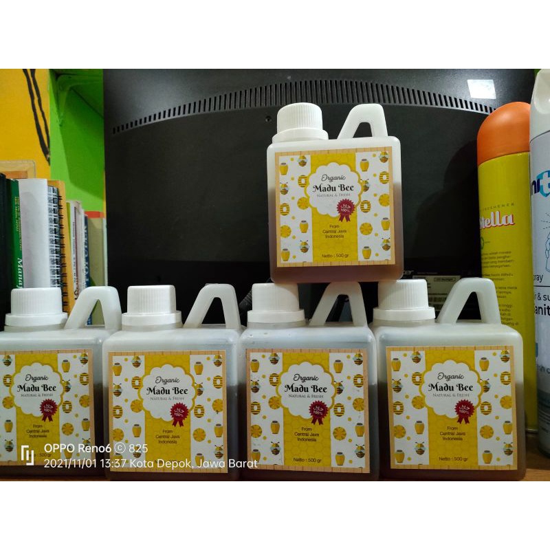 

madu murni diambil langsung dari peternak madu