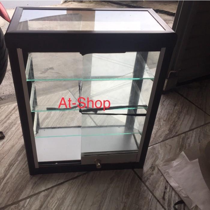 

Etalase Kaca Kecil 069