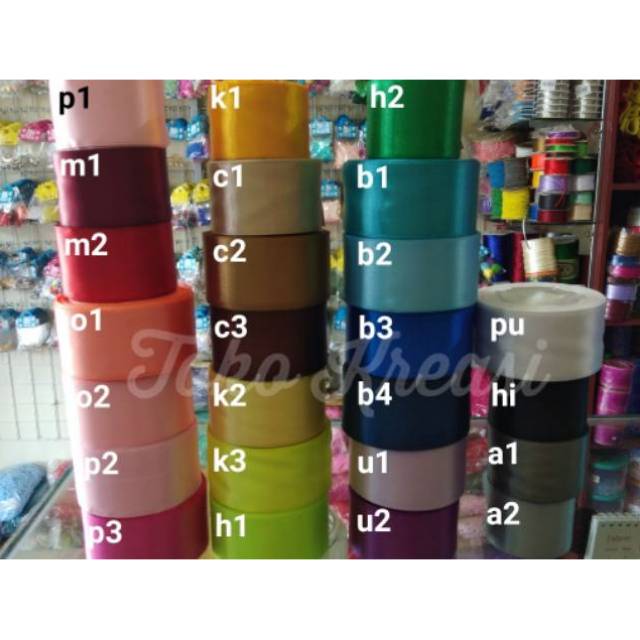 Pita satin ukuran 1,5inci / 4cm per roll