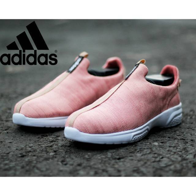 Sepatu Sneakers Wanita Terbaru Adidas Slip On - Sepatu Tanpa Tali Trendy Nyaman Di Kaki Ringan Pakai