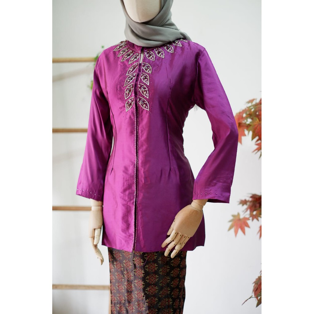 KEBAYA TAFFETA PAYET