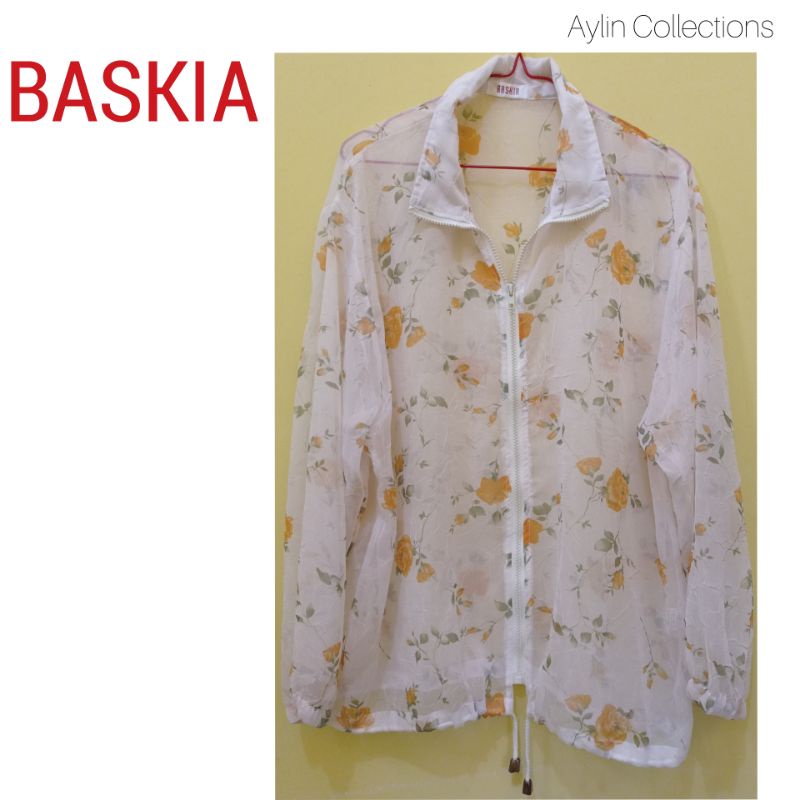 Outer blouse jaket putih bunga flower import Baskia (Japan Brand)