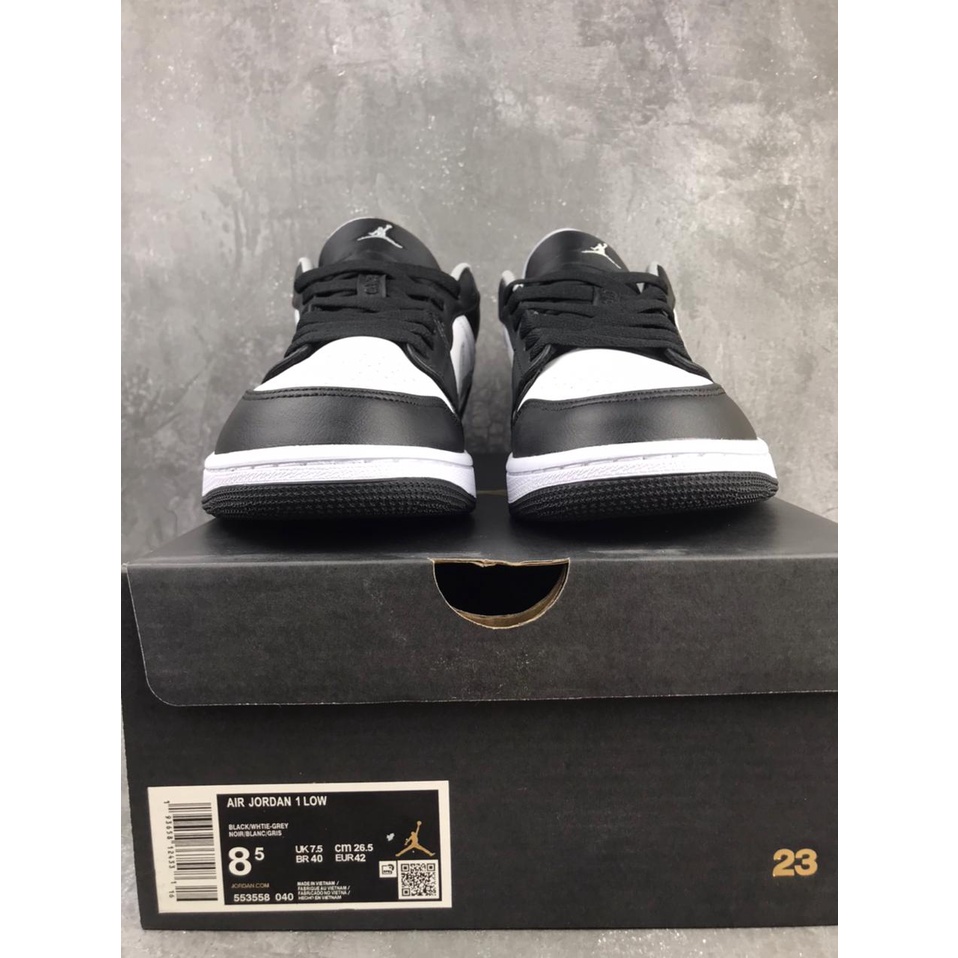 Jordan 1 Low Black White Grey  553558-040, 100% Real Pic.