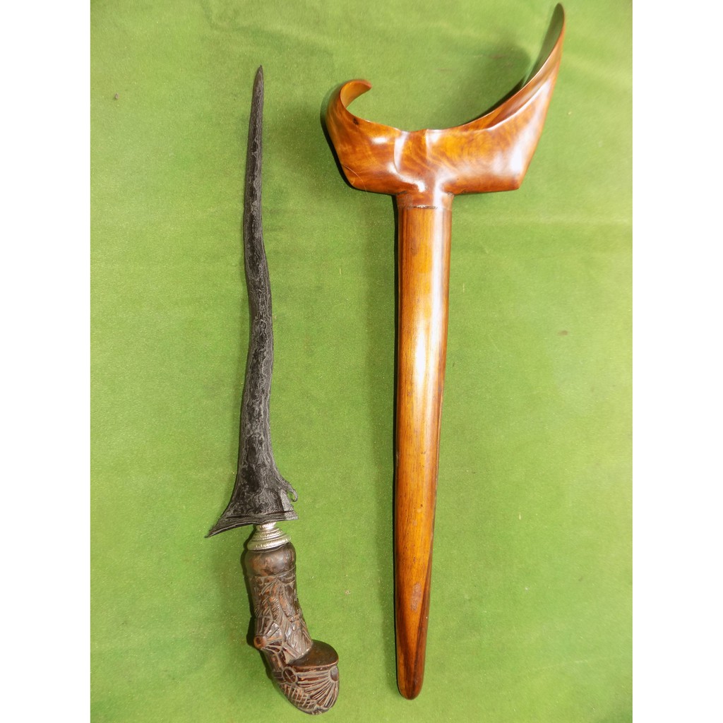 keris jangkung pamor kukus gunung era matarm tua