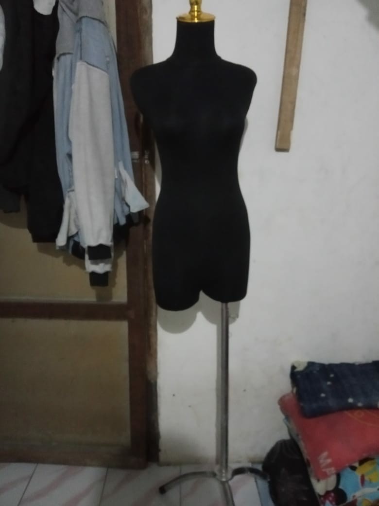 Manekin Dm Tutup Emas,manekin Murah,manekin Plastik, Patung Baju, Display Baju