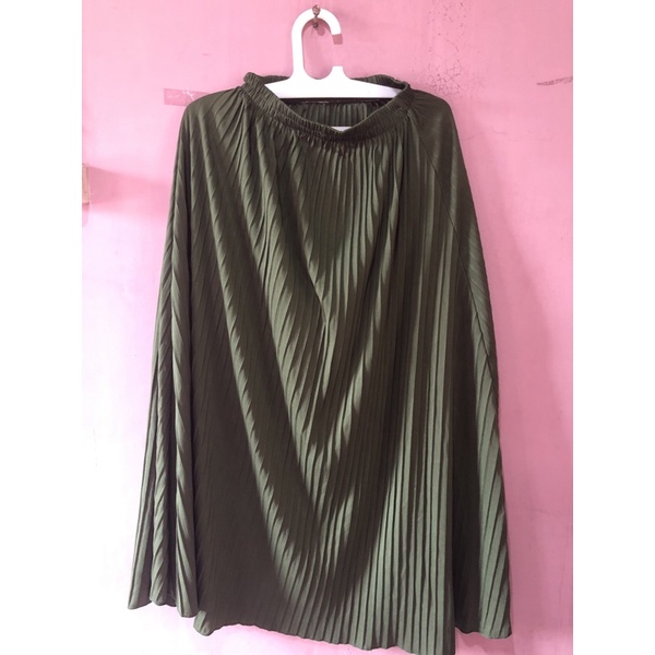 rok plisket preloved