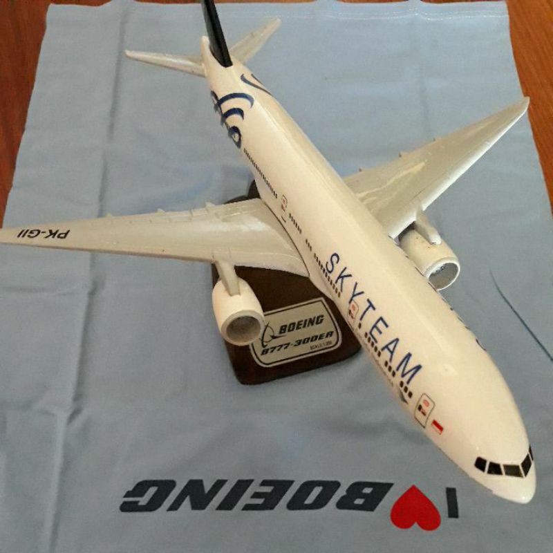 miniatur Boeing 777 - 300ER SKYTEAM