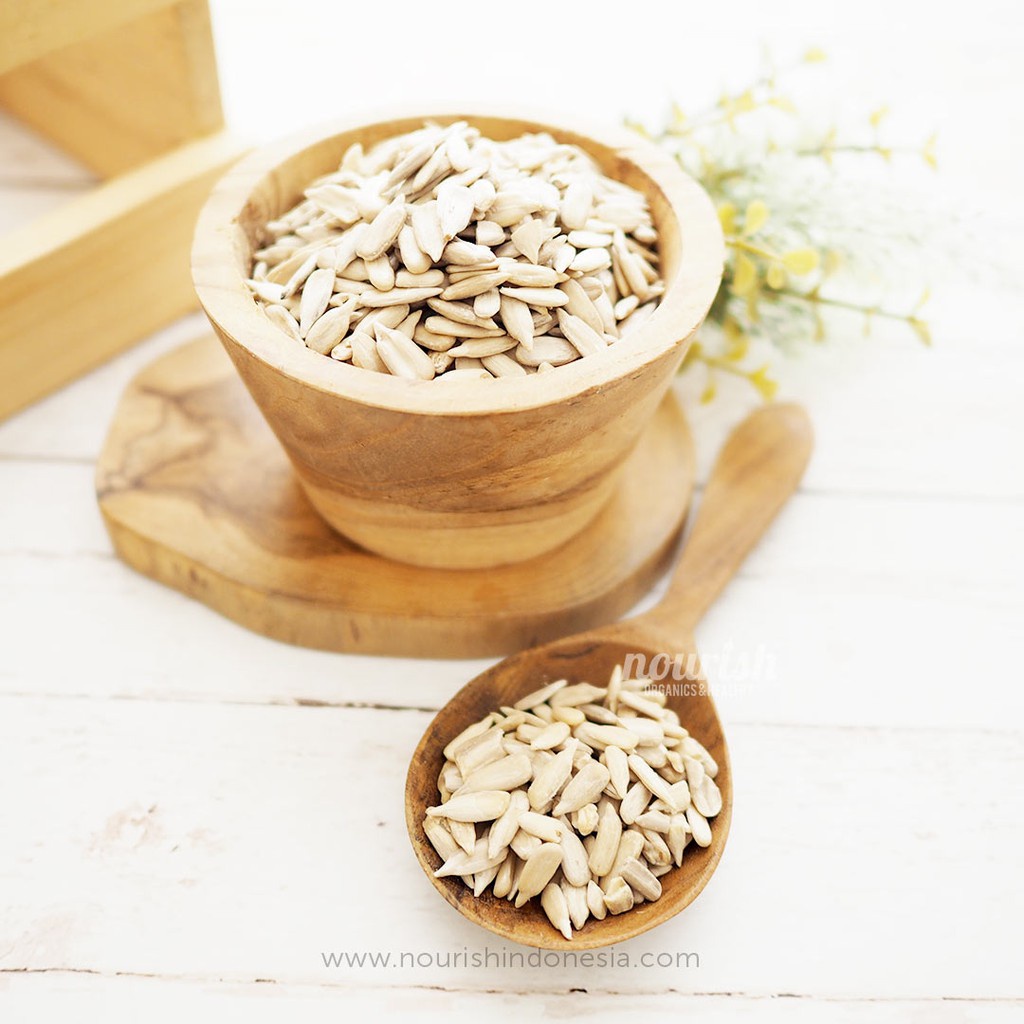 

Raw Sunflower Seed (Biji Bunga Matahari) 100gr